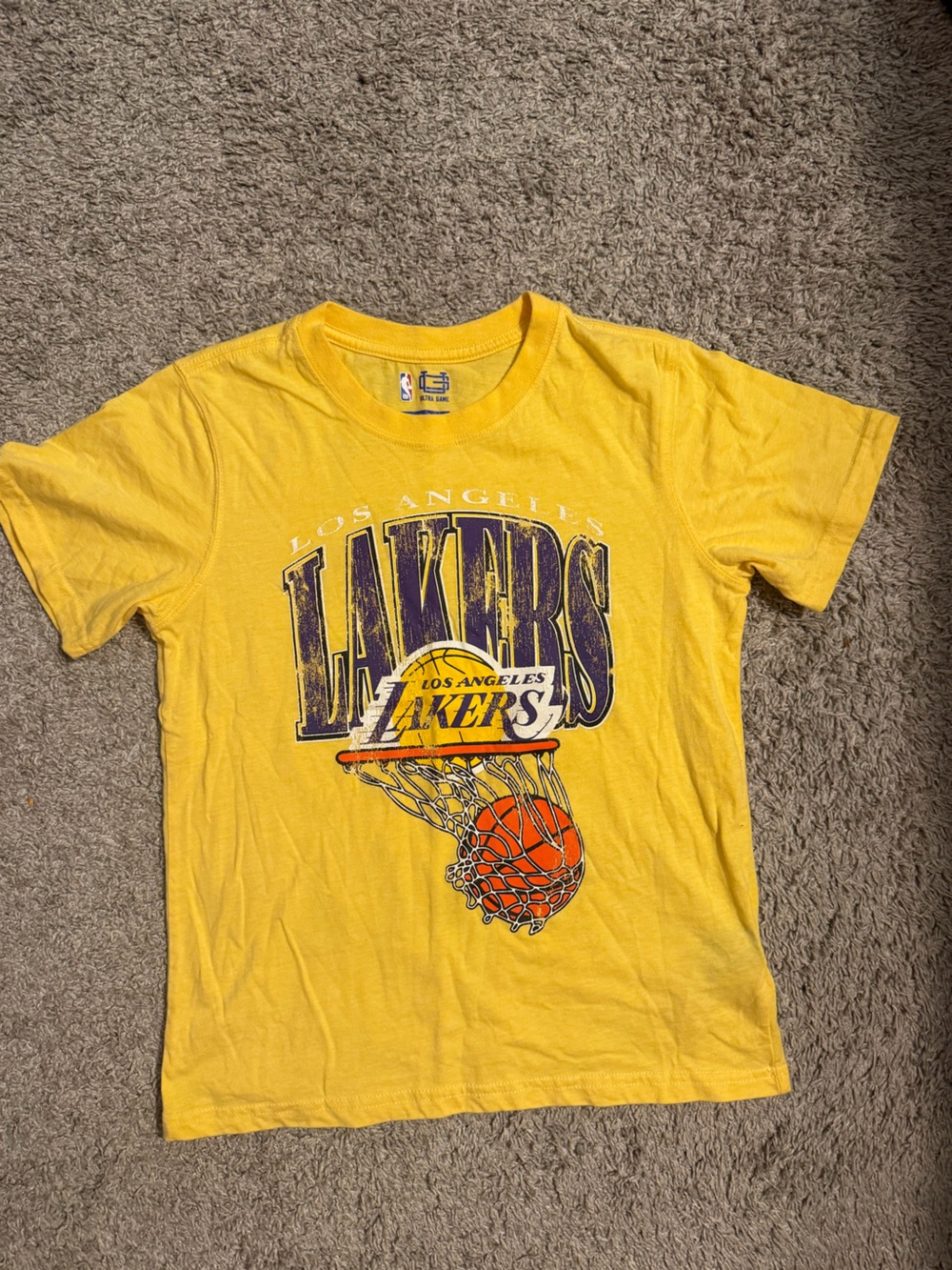 NBA Los Angeles Lakers Yellow Graphic Tee with Basketball Net
